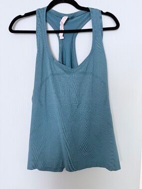 Lululemon Swiftly Tech Tank, Size 20